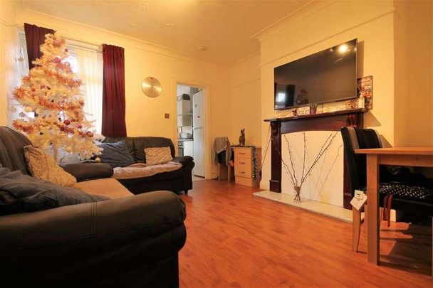 Brandon Grove, Sandyford, NE2 - Photo 1