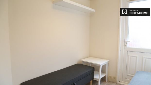 Room in shared apartment for rent in Inns Quay, Dublin - Photo 1