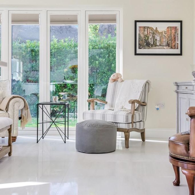 5 bedroom detached house to rent - Photo 1