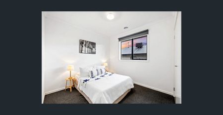 Modern & Spacious 4-Bedroom Family Home with Study – Perfect Location! - Photo 5