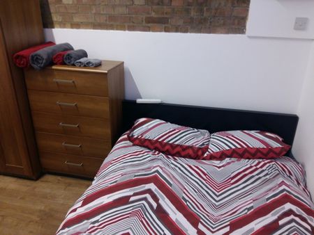 Studio Flat, Liston Road, N17 - Photo 3