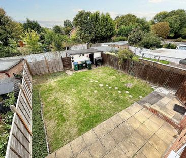 3 bedroom detached house to rent - Photo 4