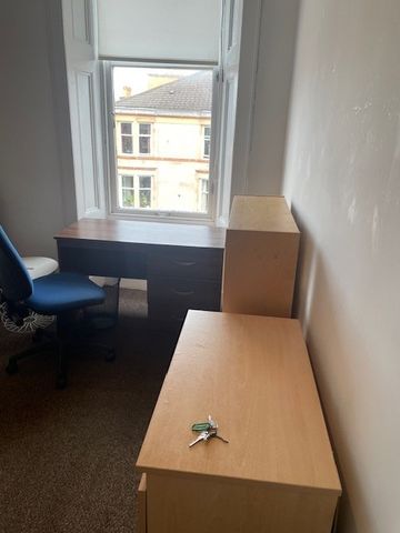 4 Bed Flat, West Princes Street, G4 - Photo 4