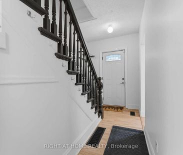 71 CARRUTHERS AVENUE - Photo 1