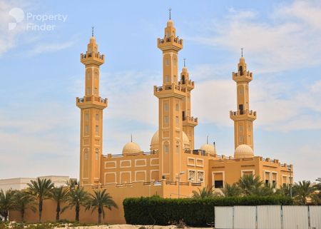 Spacious 7-Bedroom Villa Near Jumeirah Beach and B - Photo 3