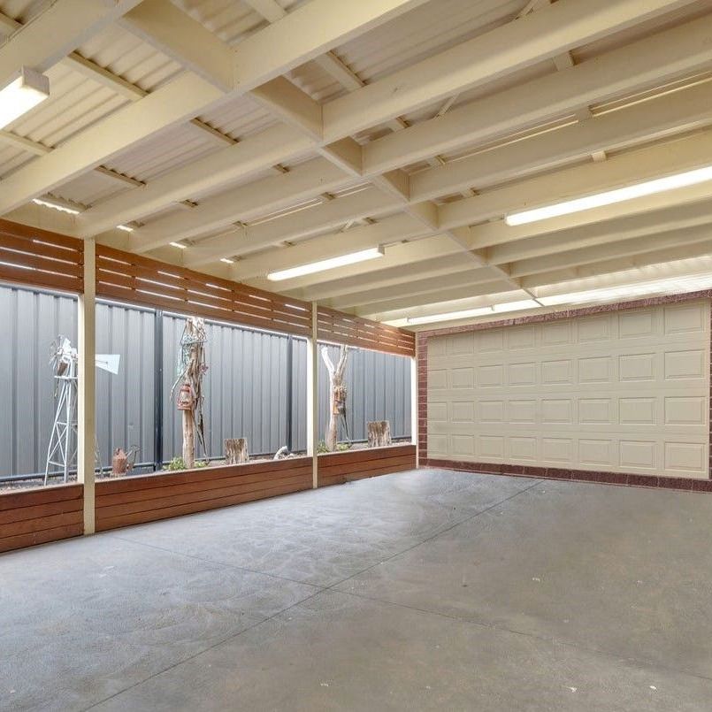 Entertainers Delight! - Photo 1