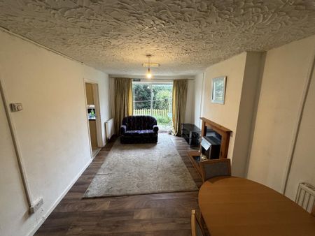 3 bedroom semi-detached house to rent - Photo 5