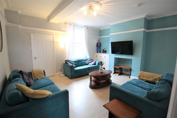 Lucas Place, Woodhouse, LS6 2JB, Leeds - Photo 1