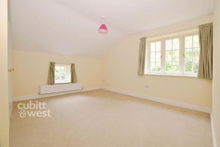 2 bedroom semi-detached house to rent - Photo 2
