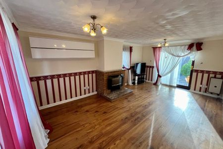 Cassino Court - Photo 2