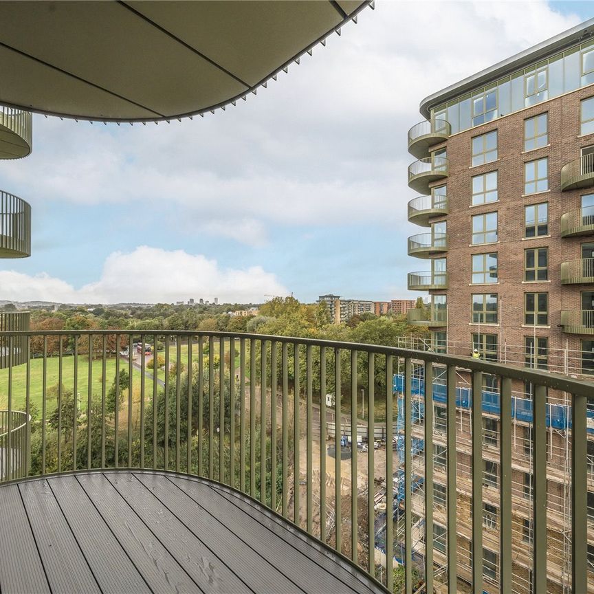 Astell Road, London, SE3 9EH - Photo 1