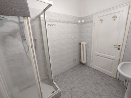 Private room in Viale Dei Mille 32 - Photo 5