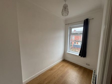 2 bedroom House To Let - Photo 3