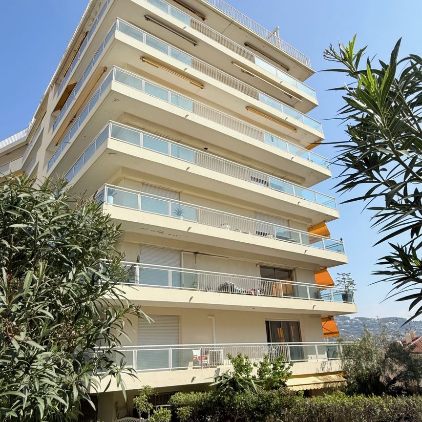 Location Appartement 3 pièces 74m² CANNES 06400 - Photo 1