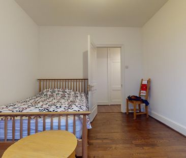 2 bedroom property to let - Photo 6