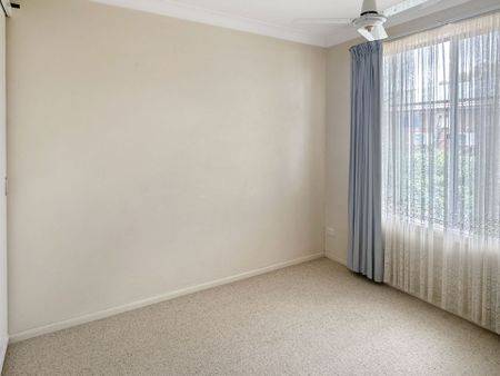 Townhouse in Central Dubbo Location - Photo 2