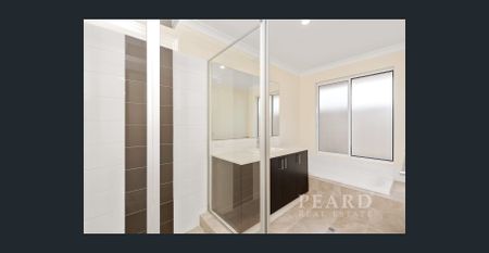 Beachside Bliss: Renovated 3 Bed, 2 Bath with Theatre - Photo 2