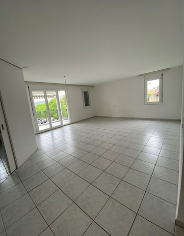 Zu vermieten nach Vereinbarung 3.5 Zi-Wohnung mit 2 Balkone - Foto 2