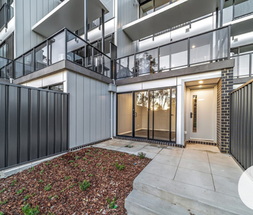 28/6 Ellison Harvie Cl, Greenway ACT 2900 - Townhouse For Rent | Do... - Photo 4