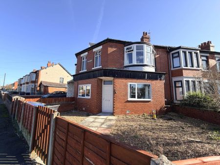 Marton Drive, Blackpool, FY4 3EU - Photo 4