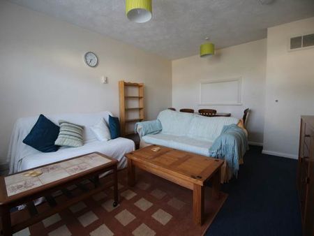 3 bed house to rent in Ariel Close, Colchester - Photo 3
