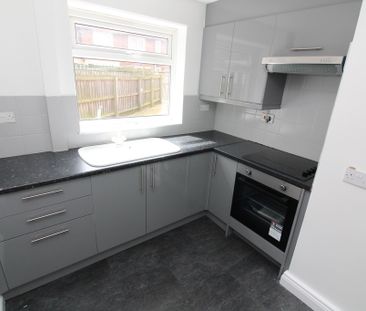 2 Bedroom Semi-Detached House - Photo 6