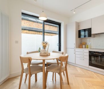 1 Bed Terraced House, Hythe Road, BN1 - Photo 4