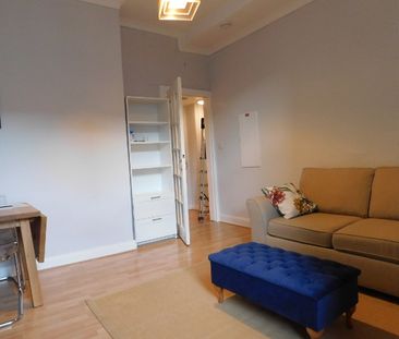 Springwell Place, Edinburgh, EH11 2HZ - Photo 2