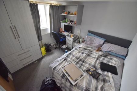 6 bedroom terraced house to rent - Photo 5