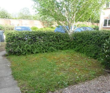 Barnum Court, SWINDON - Photo 4