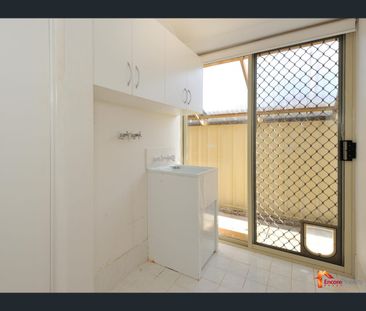 11 Muir Close, Waikiki, WA 6169 - Photo 3