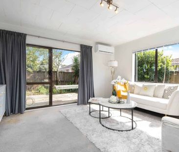 2 Bed 1 Bath in Pakuranga - Photo 1