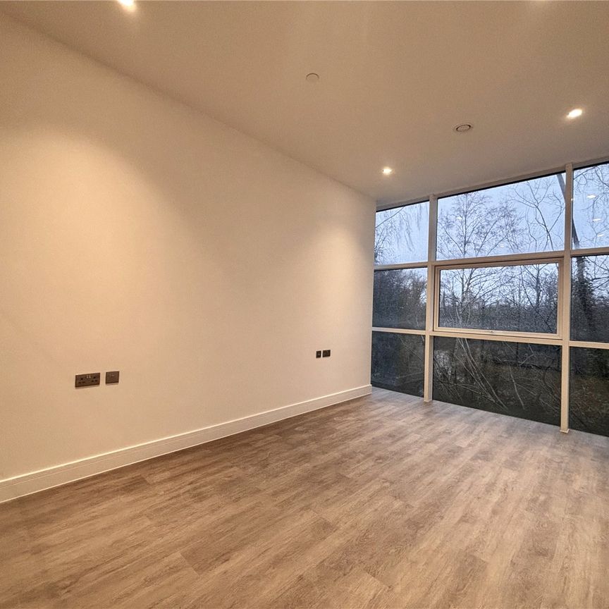 Roop House, Fleet, Hampshire, GU51 - Photo 1