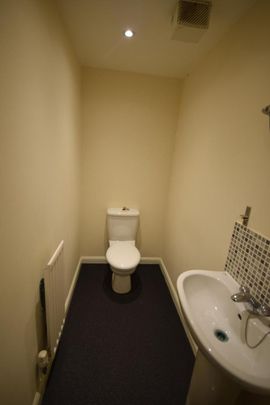 5 bedroom house to rent - Photo 1