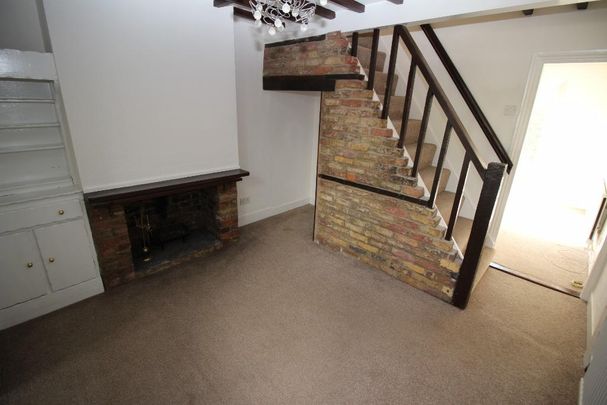 2 bedroom terraced house to rent - Photo 1
