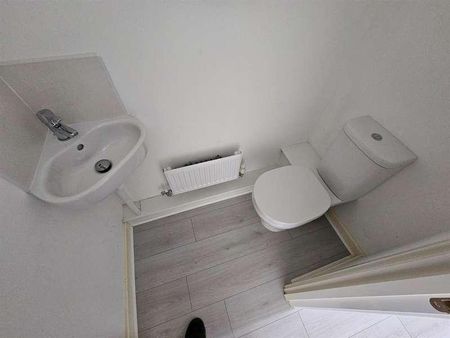 Brookes Lane, Hemlington, Middlesbrough, TS8 - Photo 2