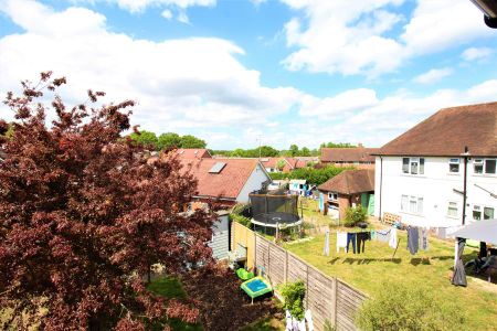 Sandfields, Send, GU23 - Photo 4