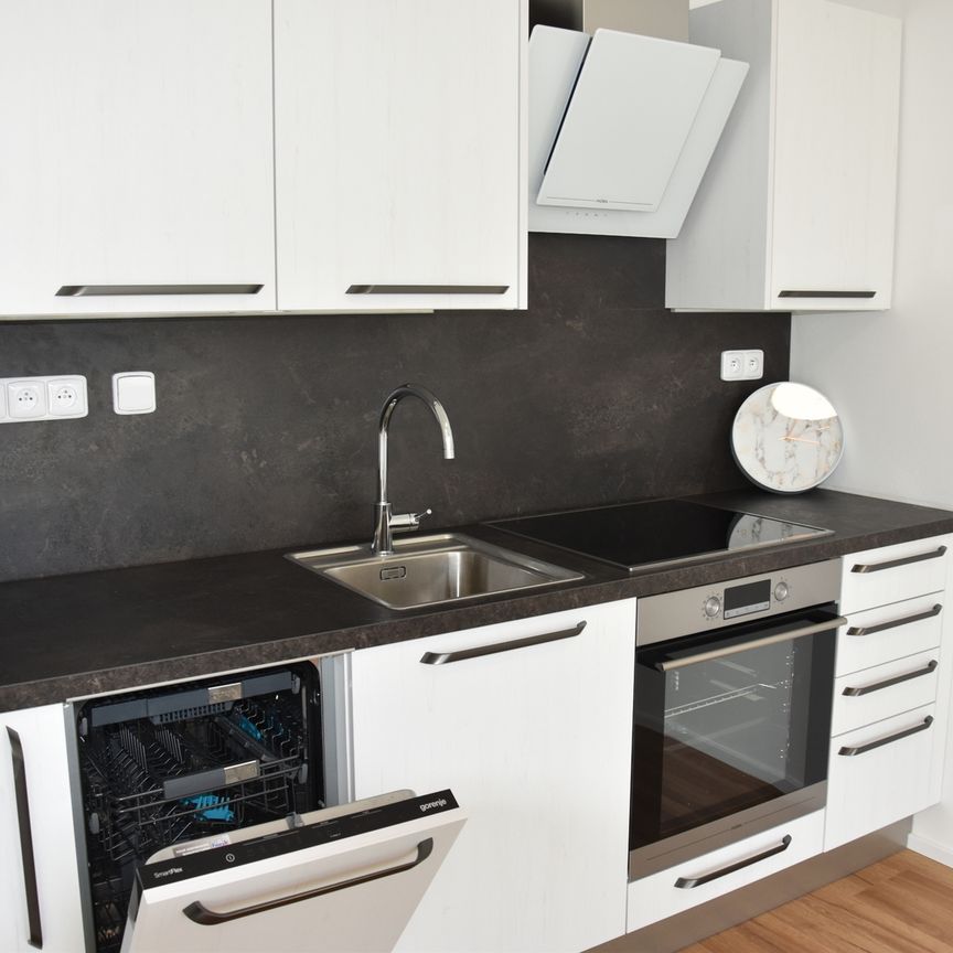 Pronájem bytu 1+kk v osobním vlastnictví 33 m², Znojmo - Fotografie 1