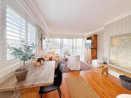 Pack Your Bags! - Photo 2