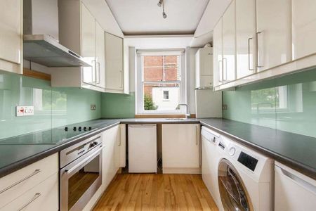 2 bedroom flat to rent - Photo 2