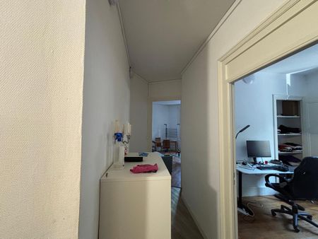 Location Appartement 2 pièces 44m² LYON 8ème - Photo 5
