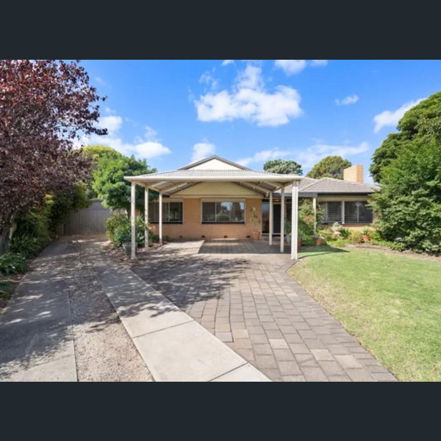 127 THE COVE ROAD, Hallett Cove, SA 5158 - Photo 1