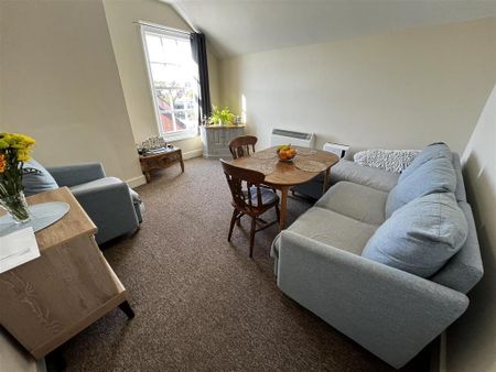 2 bedroom flat to rent - Photo 3