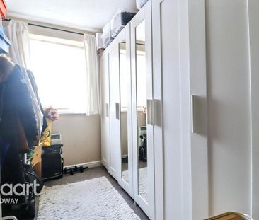 2 bedroom apartment to rent - Photo 6