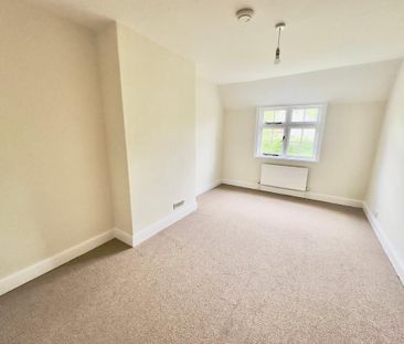 2 bedroom cottage to rent - Photo 2