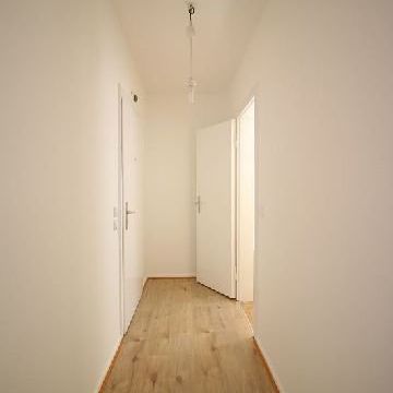 STUDENTEN AUFGEPASST! SCHICKES APARTMENT MIT NEUEM BAD AUF DER HOCHSTRASSE ZU MIETEN! - Foto 1