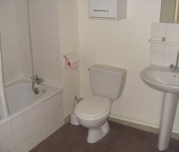 Location Appartement 1 pièce 29m² RENNES 35000 - Photo 2