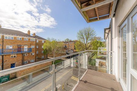 2 bedroom flat to rent - Photo 4