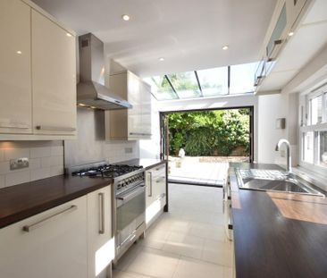 3 bedroom detached house to rent - Photo 5