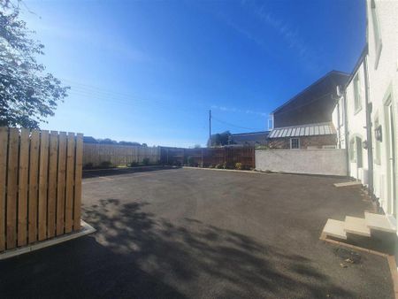 2 bedroom terraced house to rent - Photo 2